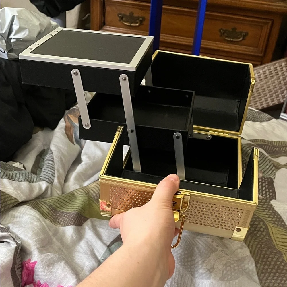 Impressions Gold Makeup Organizer